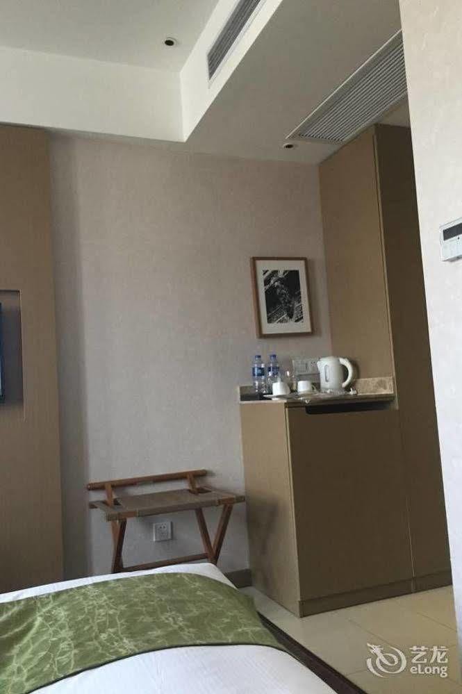 Heyi Hotel Hefei Changjiang Middle Road Esterno foto